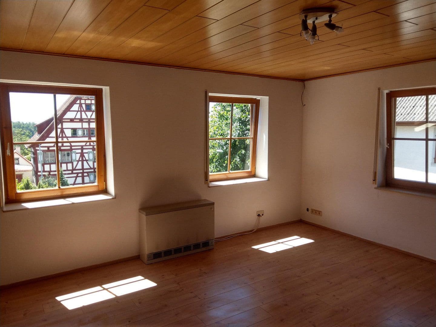 Prenájom bytu 5-izbový 89 m², Vogtstr. 2, Mühlingen, Bádensko-Wurttembersko Prenájom bytu 5-izbový 89 m², Vogtstr. 2, Mühlingen, Bádensko-Wurttembersko