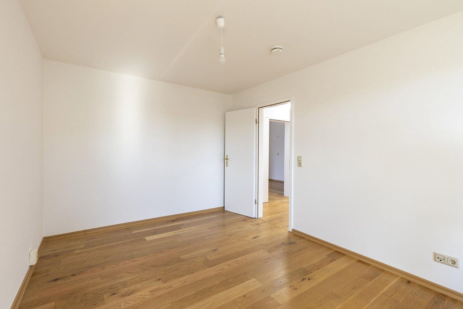 Predaj bytu 2-izbový 91 m², Kochhannstr. 19, Berlin, Berlín Predaj bytu 2-izbový 91 m², Kochhannstr. 19, Berlin, Berlín