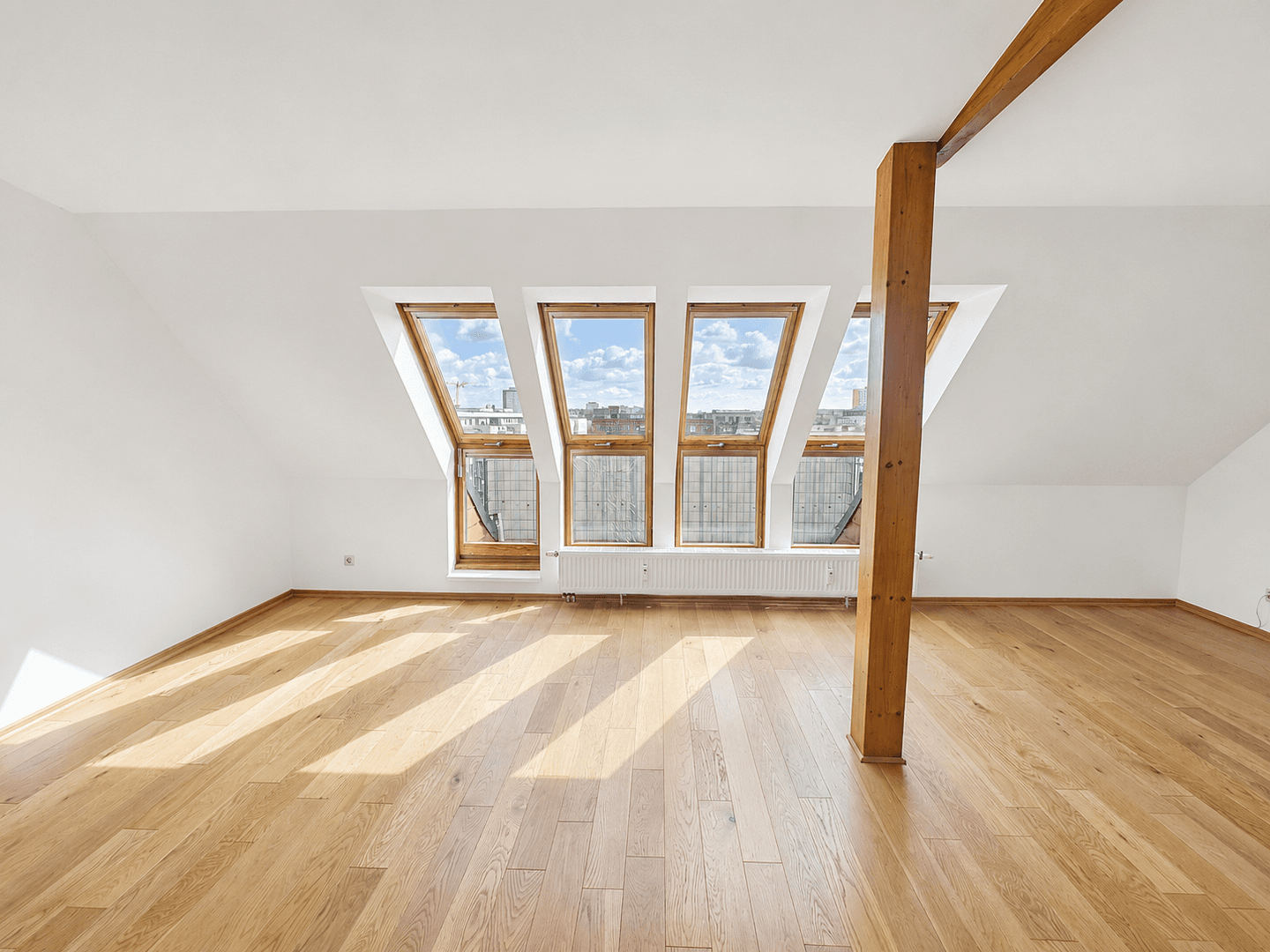 Predaj bytu 2-izbový 91 m², Kochhannstr. 19, Berlin, Berlín Predaj bytu 2-izbový 91 m², Kochhannstr. 19, Berlin, Berlín