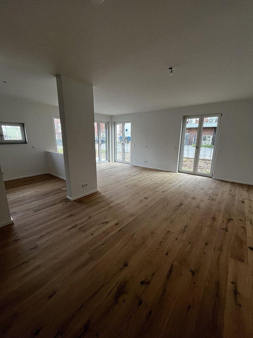 Prenájom bytu 4-izbový 118 m², Alte Str. 12, Frechen, Severné Porýnie - Westfálsko Prenájom bytu 4-izbový 118 m², Alte Str. 12, Frechen, Severné Porýnie - Westfálsko