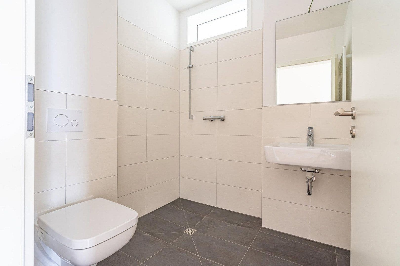 Predaj bytu 4-izbový 113 m², Straße am Berg 19, Bentwisch, Meklenbursko-Predpomoransko Predaj bytu 4-izbový 113 m², Straße am Berg 19, Bentwisch, Meklenbursko-Predpomoransko