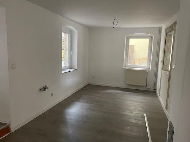 Predaj domu 180 m², pozemok 400 m², Roßmäßlerstraße 34, Tharandt, Sasko Predaj domu 180 m², pozemok 400 m², Roßmäßlerstraße 34, Tharandt, Sasko