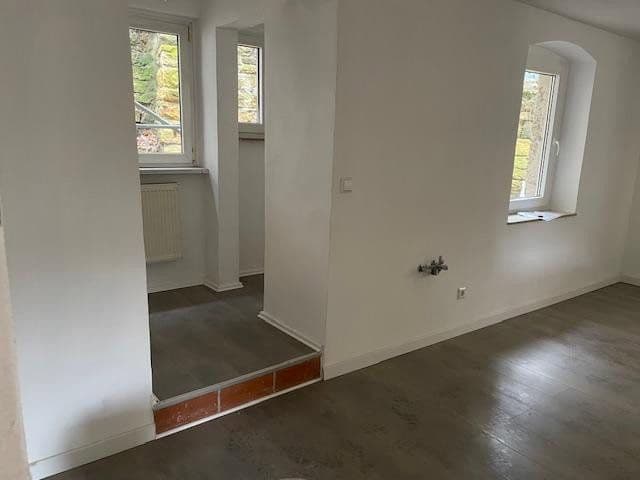 Predaj domu 180 m², pozemok 400 m², Roßmäßlerstraße 34, Tharandt, Sasko Predaj domu 180 m², pozemok 400 m², Roßmäßlerstraße 34, Tharandt, Sasko
