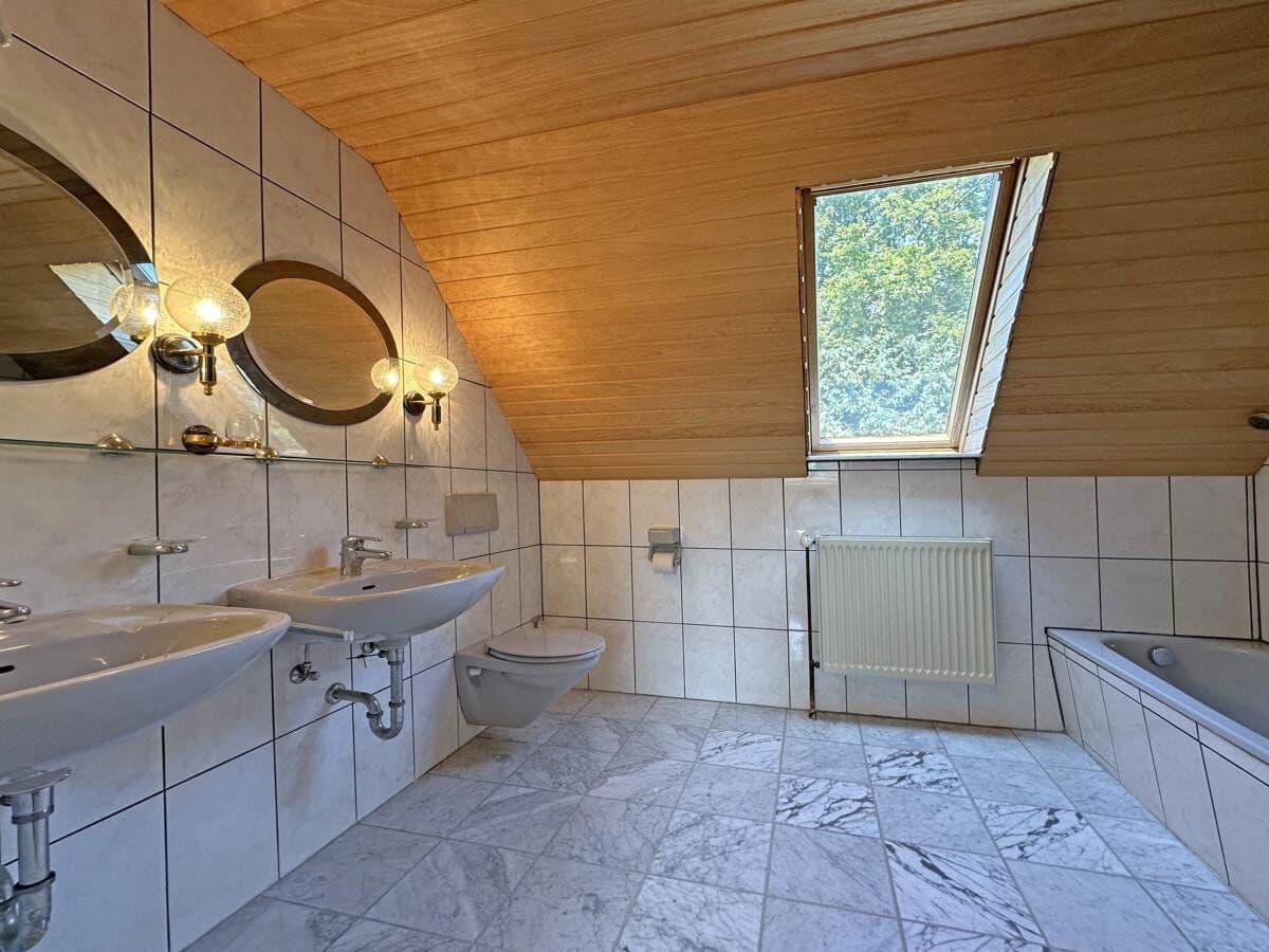Prenájom bytu 5-izbový 101 m², Hamburg, Hamburg Prenájom bytu 5-izbový 101 m², Hamburg, Hamburg