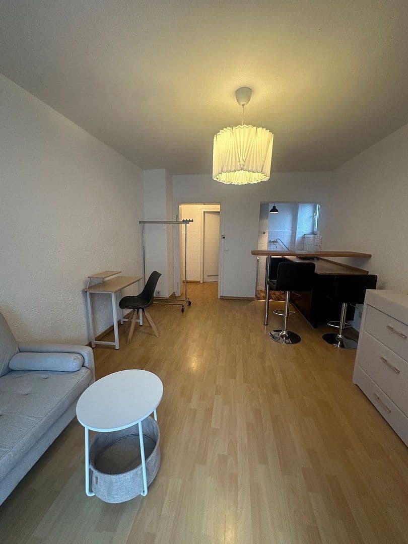 Prenájom bytu 1-izbový 32 m², Mannheim, Bádensko-Wurttembersko Prenájom bytu 1-izbový 32 m², Mannheim, Bádensko-Wurttembersko