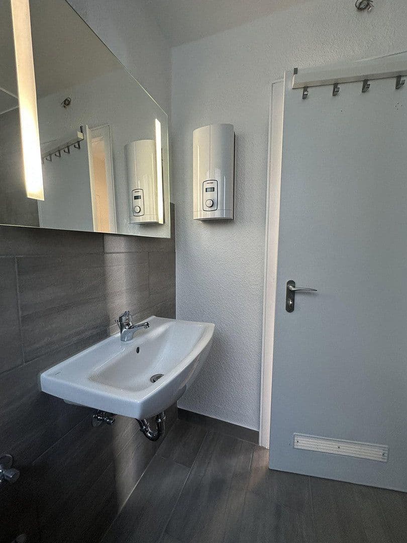Prenájom bytu 1-izbový 47 m², Mannheim, Bádensko-Wurttembersko Prenájom bytu 1-izbový 47 m², Mannheim, Bádensko-Wurttembersko