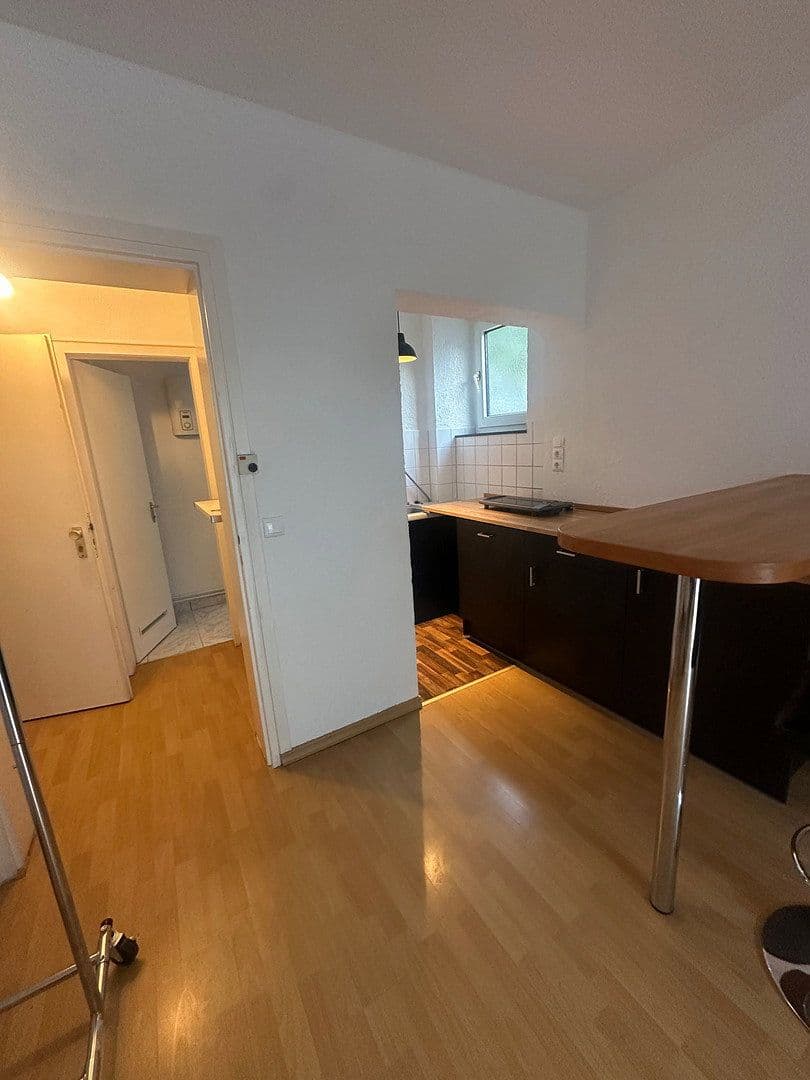 Prenájom bytu 1-izbový 32 m², Mannheim, Bádensko-Wurttembersko Prenájom bytu 1-izbový 32 m², Mannheim, Bádensko-Wurttembersko