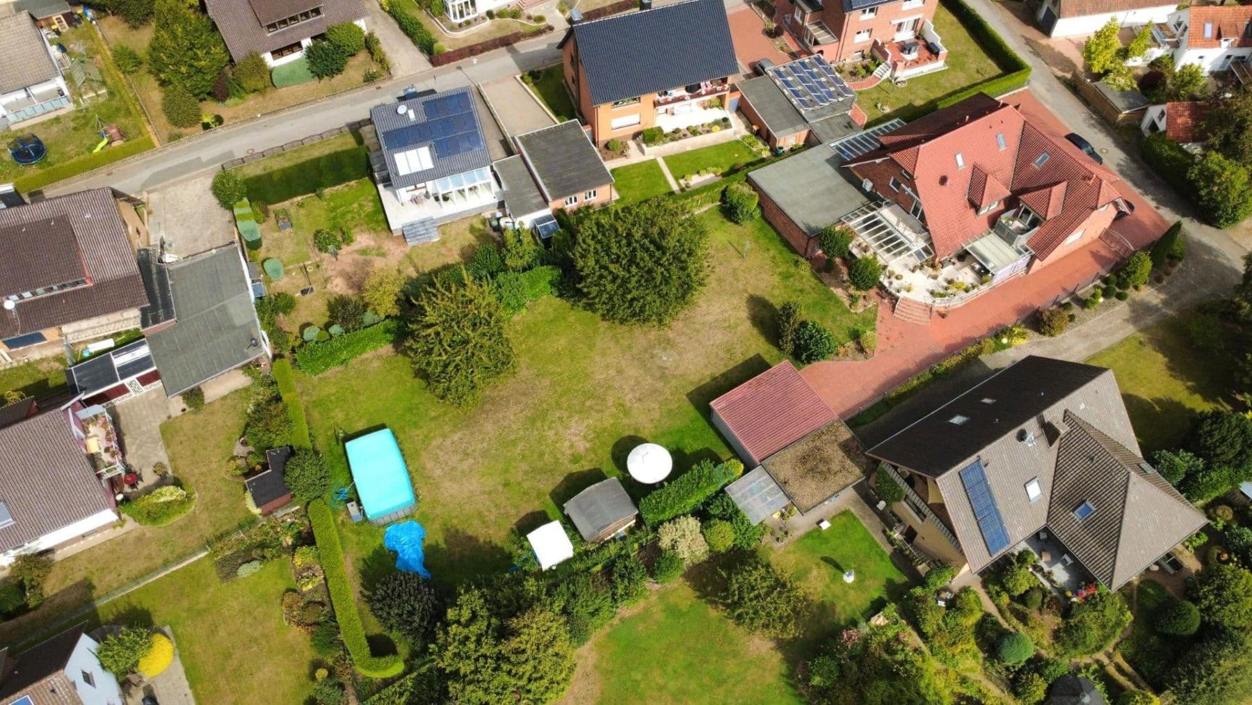 Predaj domu 378 m², pozemok 2.163 m², Rinteln, Dolné Sasko Predaj domu 378 m², pozemok 2.163 m², Rinteln, Dolné Sasko