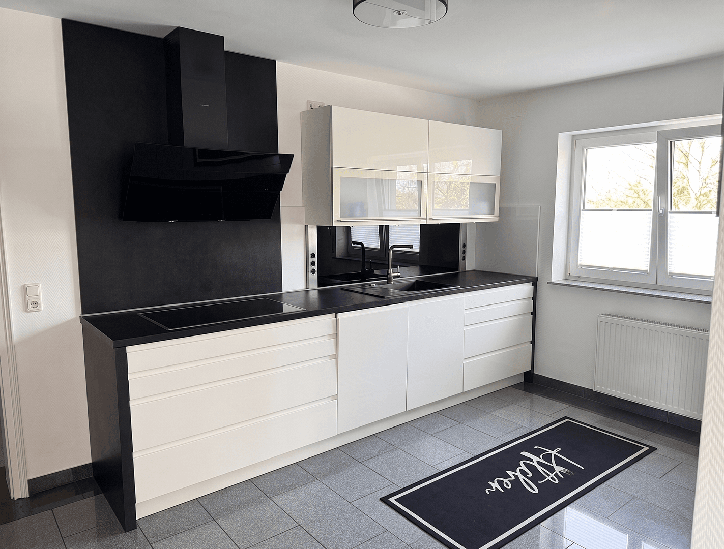 Predaj domu 378 m², pozemok 2.163 m², Rinteln, Dolné Sasko Predaj domu 378 m², pozemok 2.163 m², Rinteln, Dolné Sasko