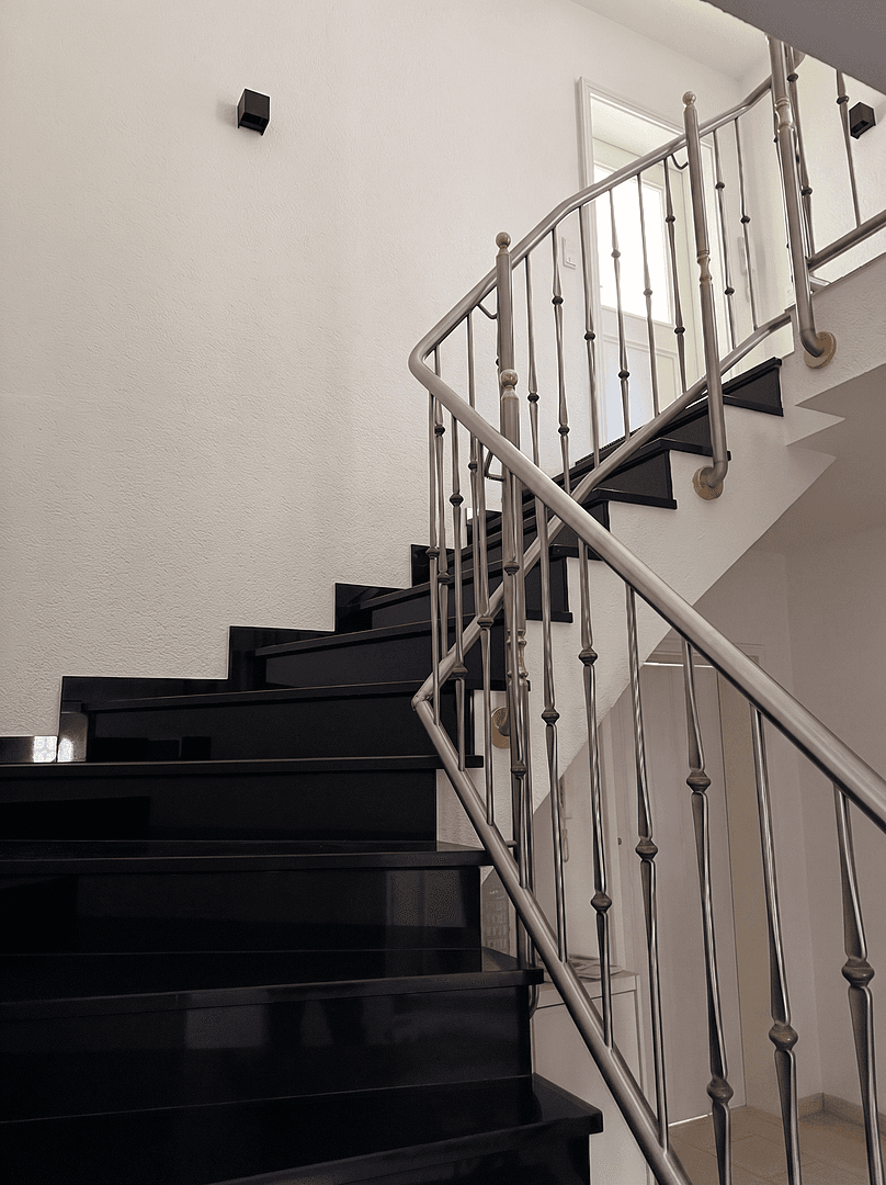 Predaj domu 378 m², pozemok 2.163 m², Rinteln, Dolné Sasko Predaj domu 378 m², pozemok 2.163 m², Rinteln, Dolné Sasko
