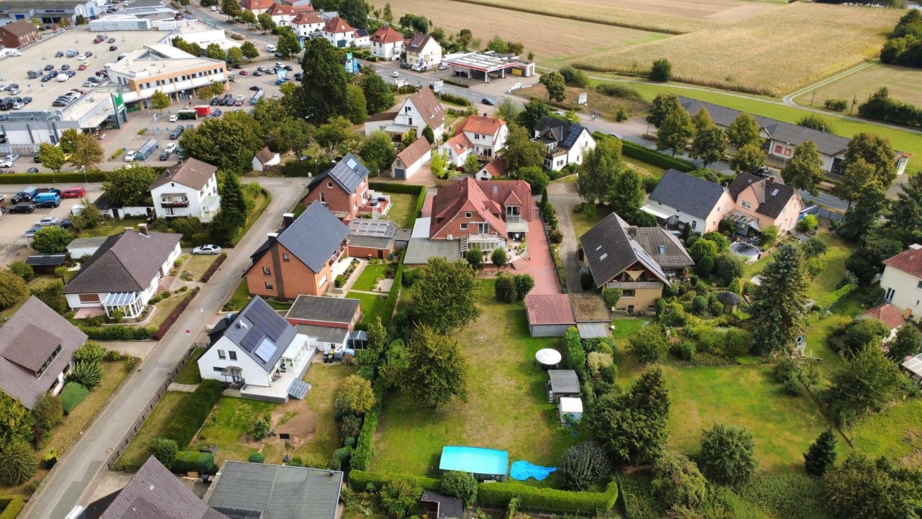 Predaj domu 378 m², pozemok 2.163 m², Rinteln, Dolné Sasko Predaj domu 378 m², pozemok 2.163 m², Rinteln, Dolné Sasko