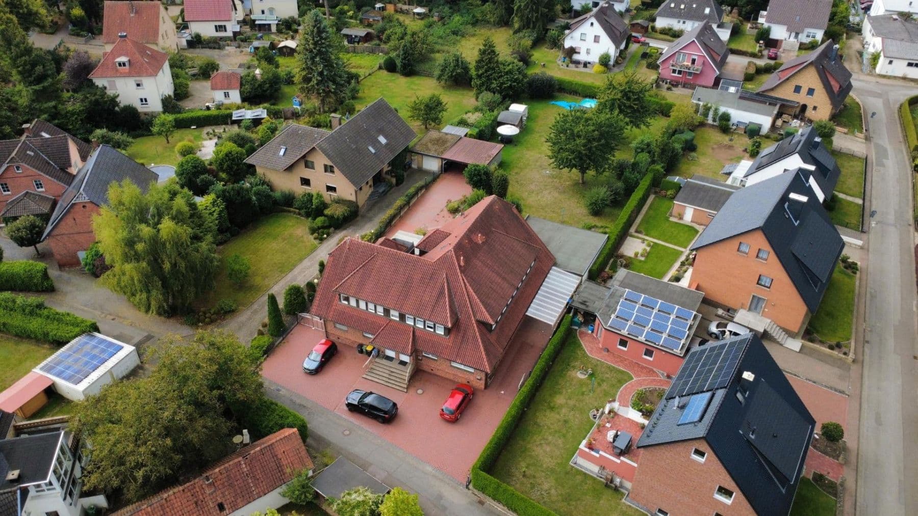 Predaj domu 378 m², pozemok 2.163 m², Rinteln, Dolné Sasko Predaj domu 378 m², pozemok 2.163 m², Rinteln, Dolné Sasko
