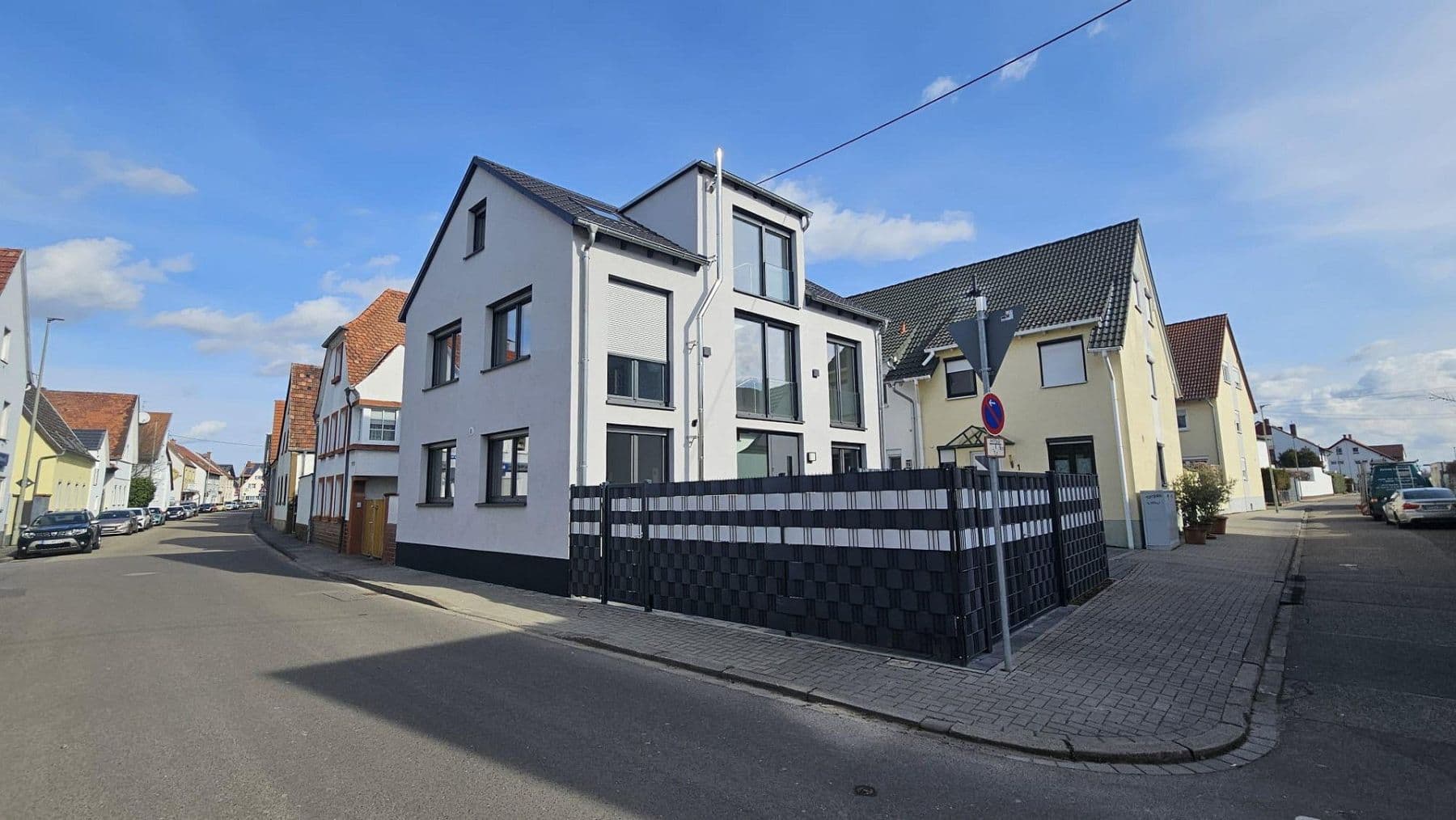 Predaj domu 167 m², pozemok 163 m², Speyerer Straße 25, Neuhofen, Porýnie-Falcko Predaj domu 167 m², pozemok 163 m², Speyerer Straße 25, Neuhofen, Porýnie-Falcko