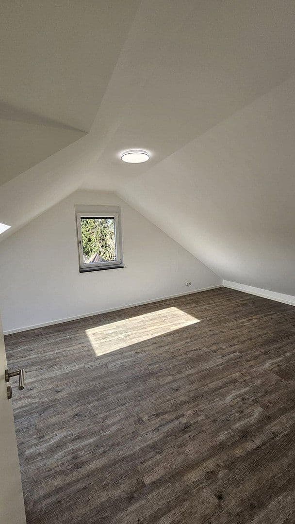 Predaj domu 167 m², pozemok 163 m², Speyerer Straße 25, Neuhofen, Porýnie-Falcko Predaj domu 167 m², pozemok 163 m², Speyerer Straße 25, Neuhofen, Porýnie-Falcko