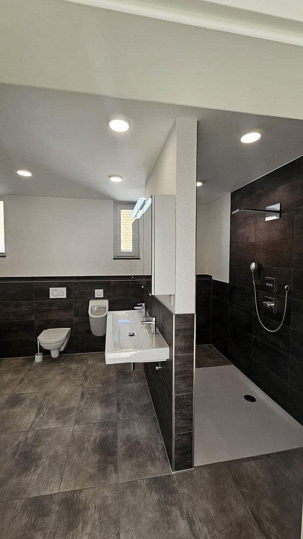 Predaj domu 167 m², pozemok 163 m², Speyerer Straße 25, Neuhofen, Porýnie-Falcko Predaj domu 167 m², pozemok 163 m², Speyerer Straße 25, Neuhofen, Porýnie-Falcko