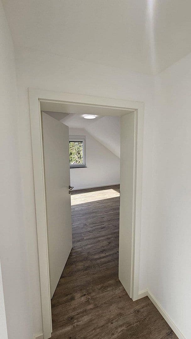 Predaj domu 167 m², pozemok 163 m², Speyerer Straße 25, Neuhofen, Porýnie-Falcko Predaj domu 167 m², pozemok 163 m², Speyerer Straße 25, Neuhofen, Porýnie-Falcko