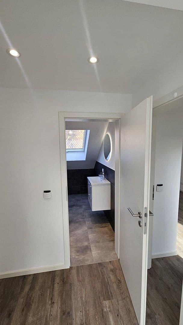 Predaj domu 167 m², pozemok 163 m², Speyerer Straße 25, Neuhofen, Porýnie-Falcko Predaj domu 167 m², pozemok 163 m², Speyerer Straße 25, Neuhofen, Porýnie-Falcko