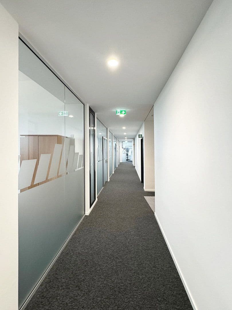 Prenájom kancelárie 807 m², Ida-Noddack-Straße 2, Ingolstadt, Bavorsko Prenájom kancelárie 807 m², Ida-Noddack-Straße 2, Ingolstadt, Bavorsko