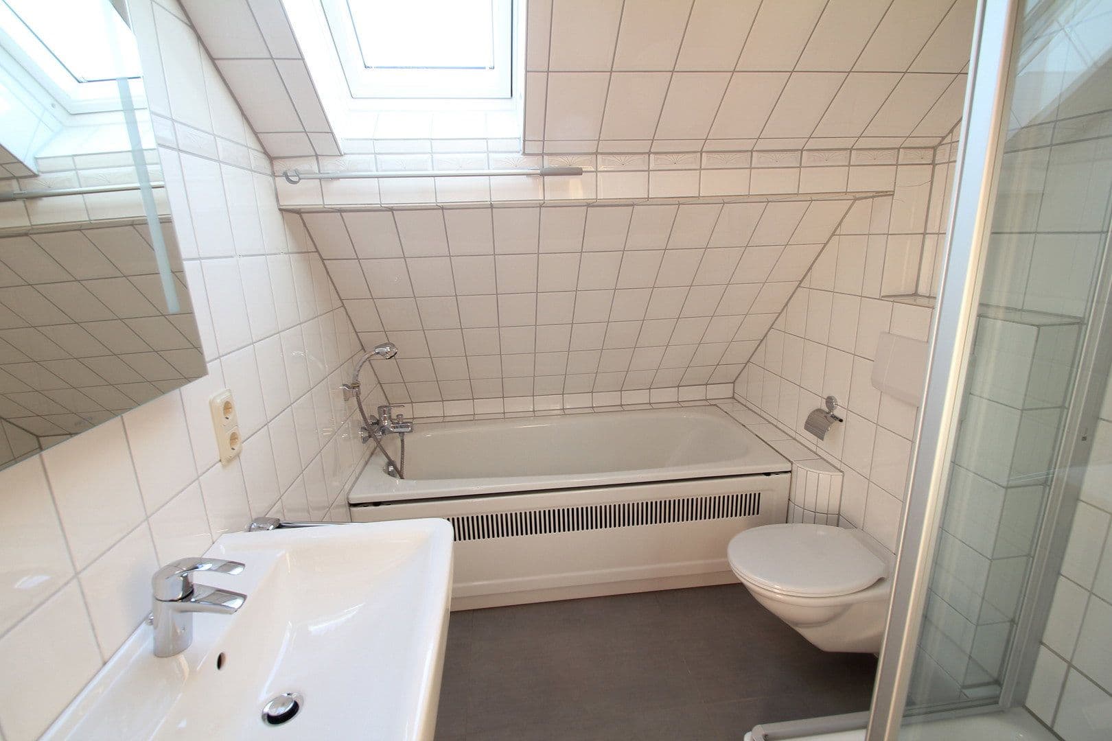Prenájom bytu 2-izbový 68 m², Göttingen, Dolné Sasko Prenájom bytu 2-izbový 68 m², Göttingen, Dolné Sasko