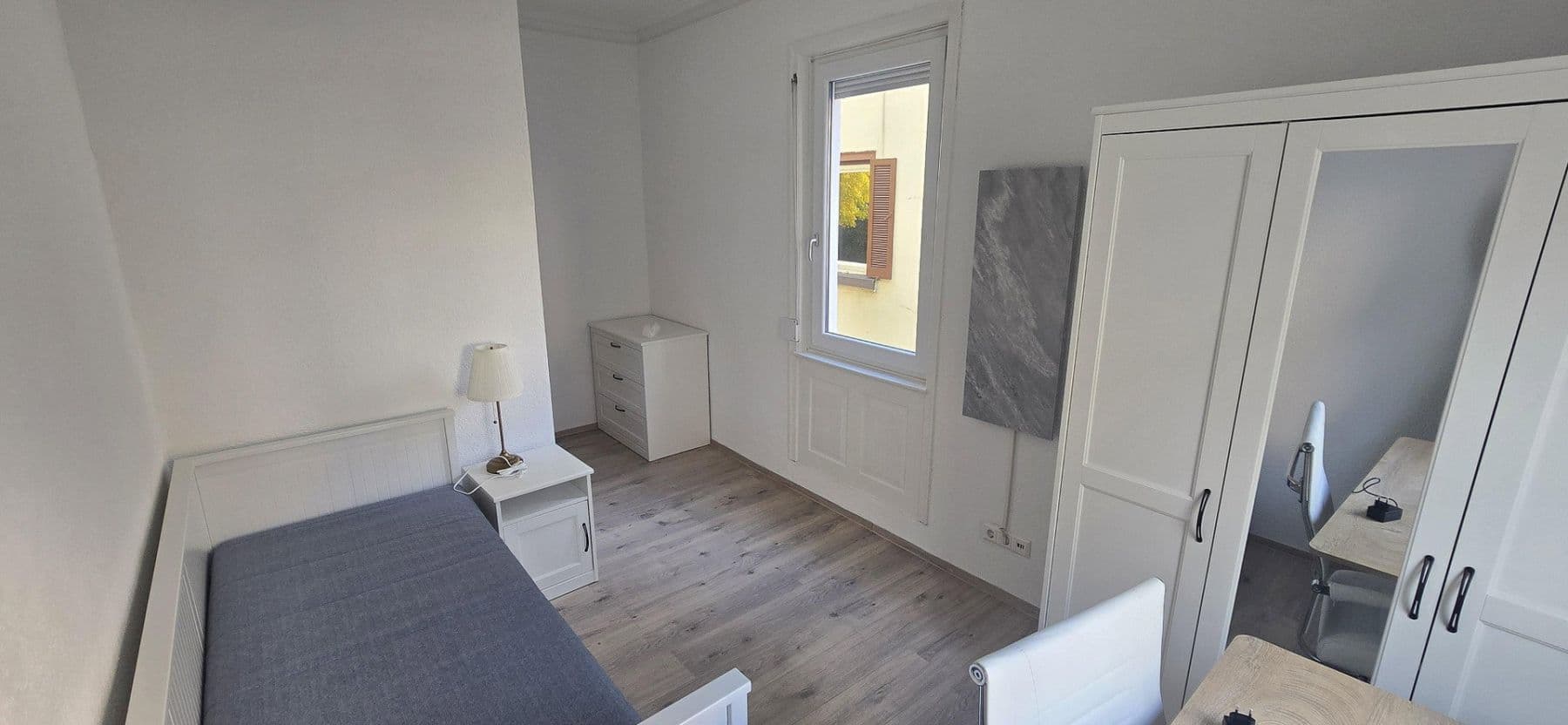 Prenájom bytu 1-izbový 28 m², Duisburgerstraße 22, Stuttgart, Bádensko-Wurttembersko Prenájom bytu 1-izbový 28 m², Duisburgerstraße 22, Stuttgart, Bádensko-Wurttembersko