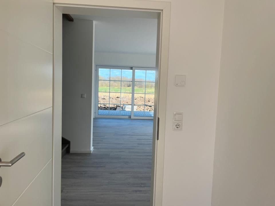 Prenájom domu 130 m², pozemok 15 m², Dorfstraße, Pronstorf, Šlezvicko-Holštajnsko Prenájom domu 130 m², pozemok 15 m², Dorfstraße, Pronstorf, Šlezvicko-Holštajnsko