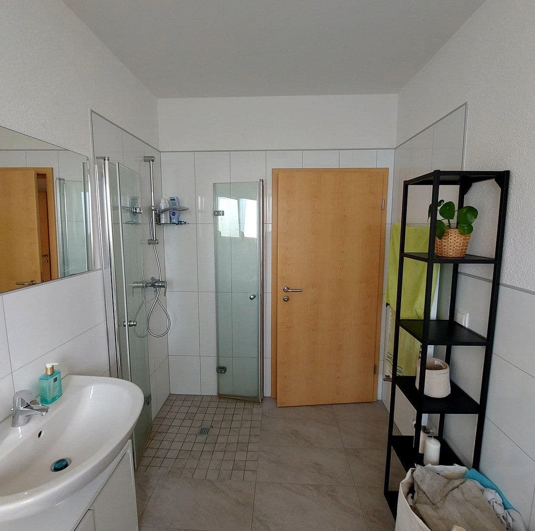 Prenájom bytu 4-izbový 102 m², Weißenthurm, Porýnie-Falcko Prenájom bytu 4-izbový 102 m², Weißenthurm, Porýnie-Falcko