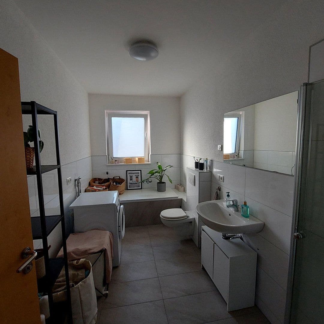 Prenájom bytu 4-izbový 102 m², Weißenthurm, Porýnie-Falcko Prenájom bytu 4-izbový 102 m², Weißenthurm, Porýnie-Falcko