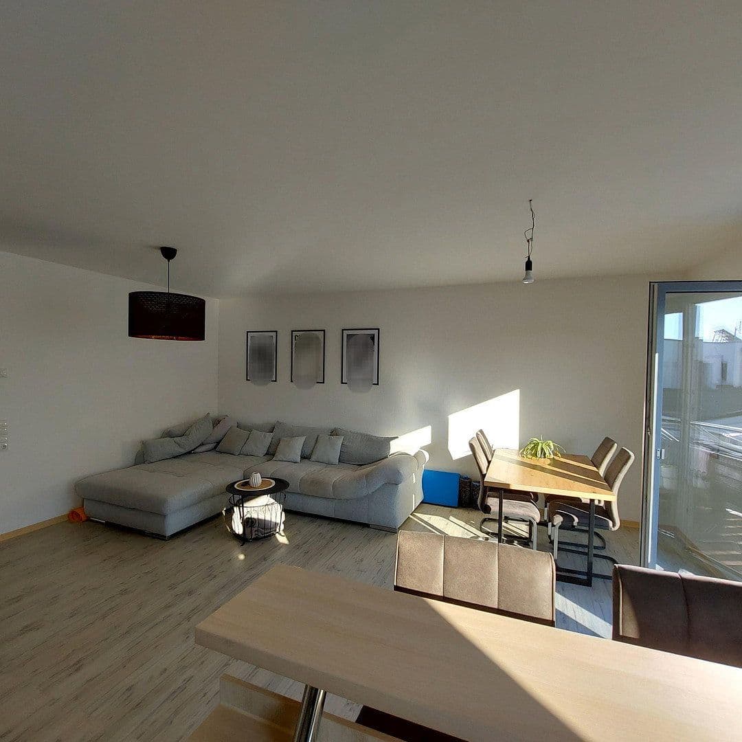Prenájom bytu 4-izbový 102 m², Weißenthurm, Porýnie-Falcko Prenájom bytu 4-izbový 102 m², Weißenthurm, Porýnie-Falcko