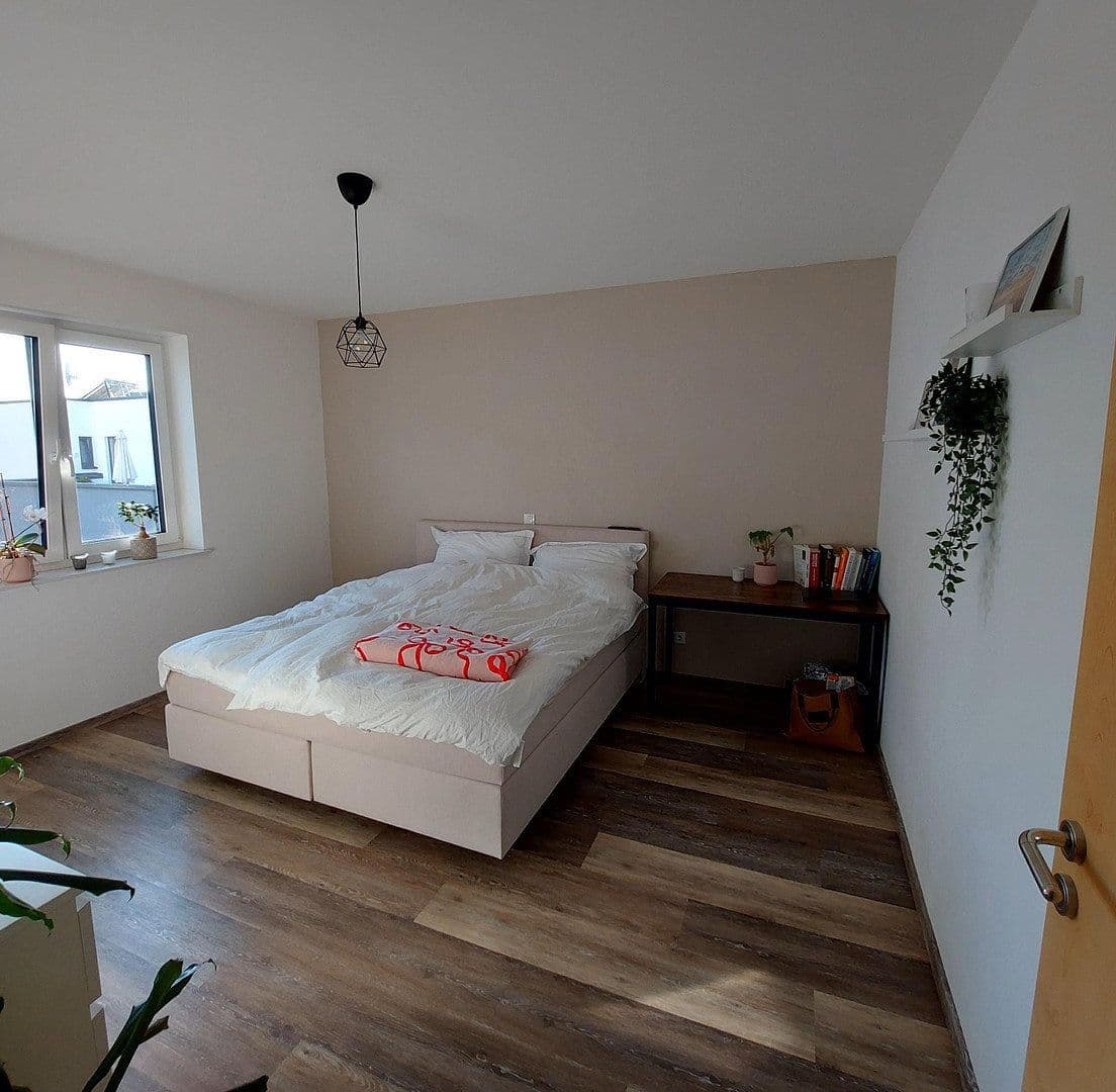 Prenájom bytu 4-izbový 102 m², Weißenthurm, Porýnie-Falcko Prenájom bytu 4-izbový 102 m², Weißenthurm, Porýnie-Falcko