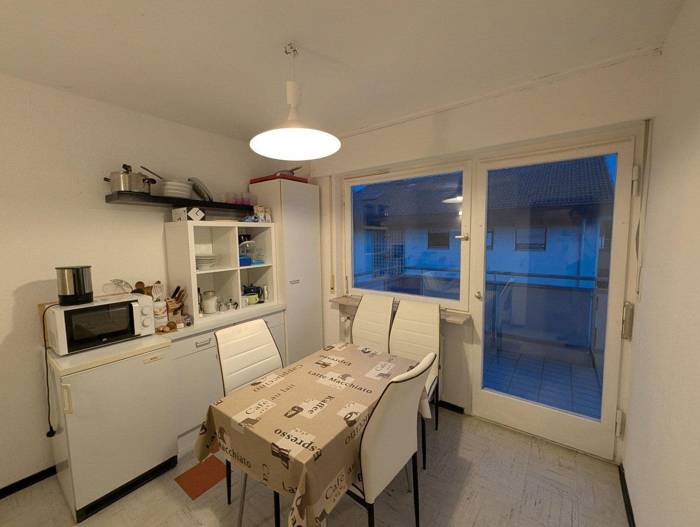 Prenájom bytu 1-izbový 33 m², Karlsruhe, Bádensko-Wurttembersko Prenájom bytu 1-izbový 33 m², Karlsruhe, Bádensko-Wurttembersko