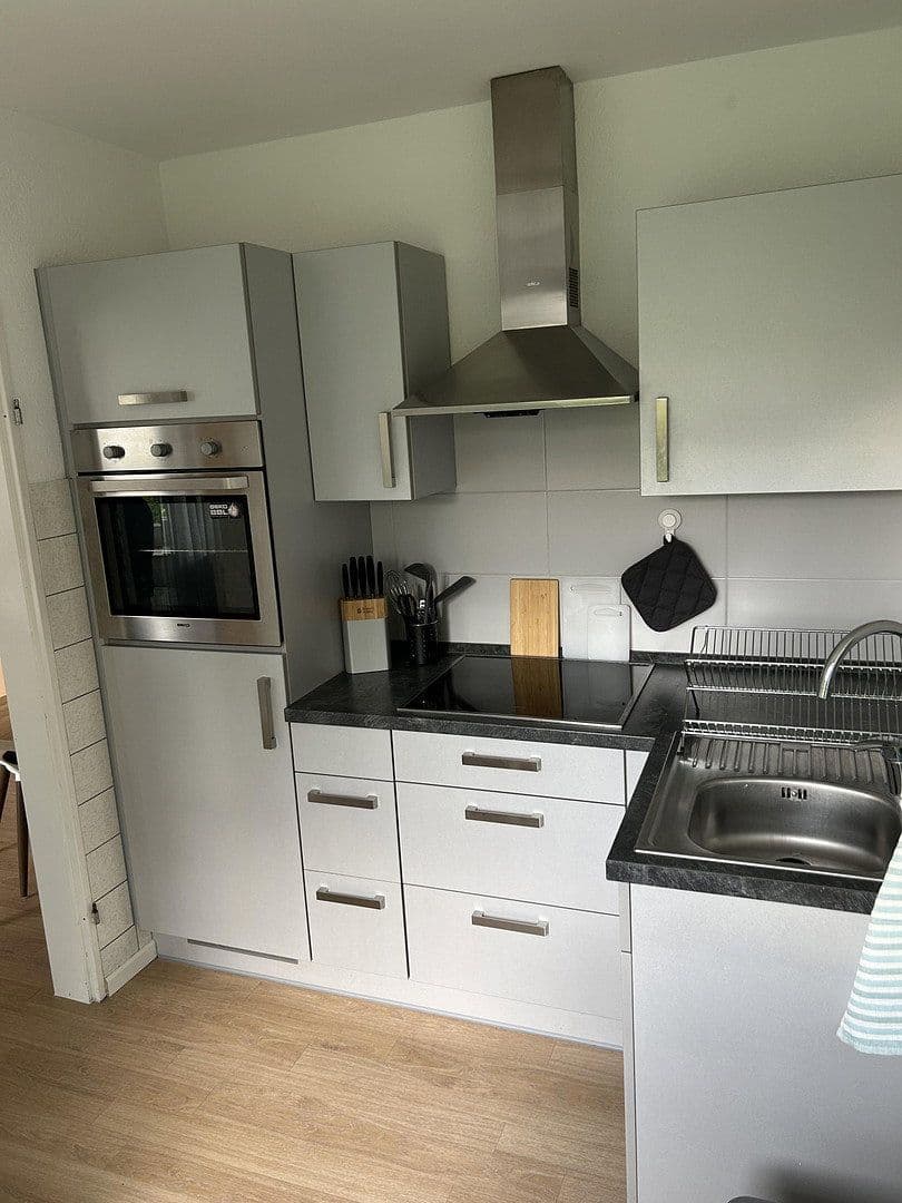 Prenájom bytu 1-izbový 36 m², Grefrather Weg 89, Neuss, Severné Porýnie - Westfálsko Prenájom bytu 1-izbový 36 m², Grefrather Weg 89, Neuss, Severné Porýnie - Westfálsko