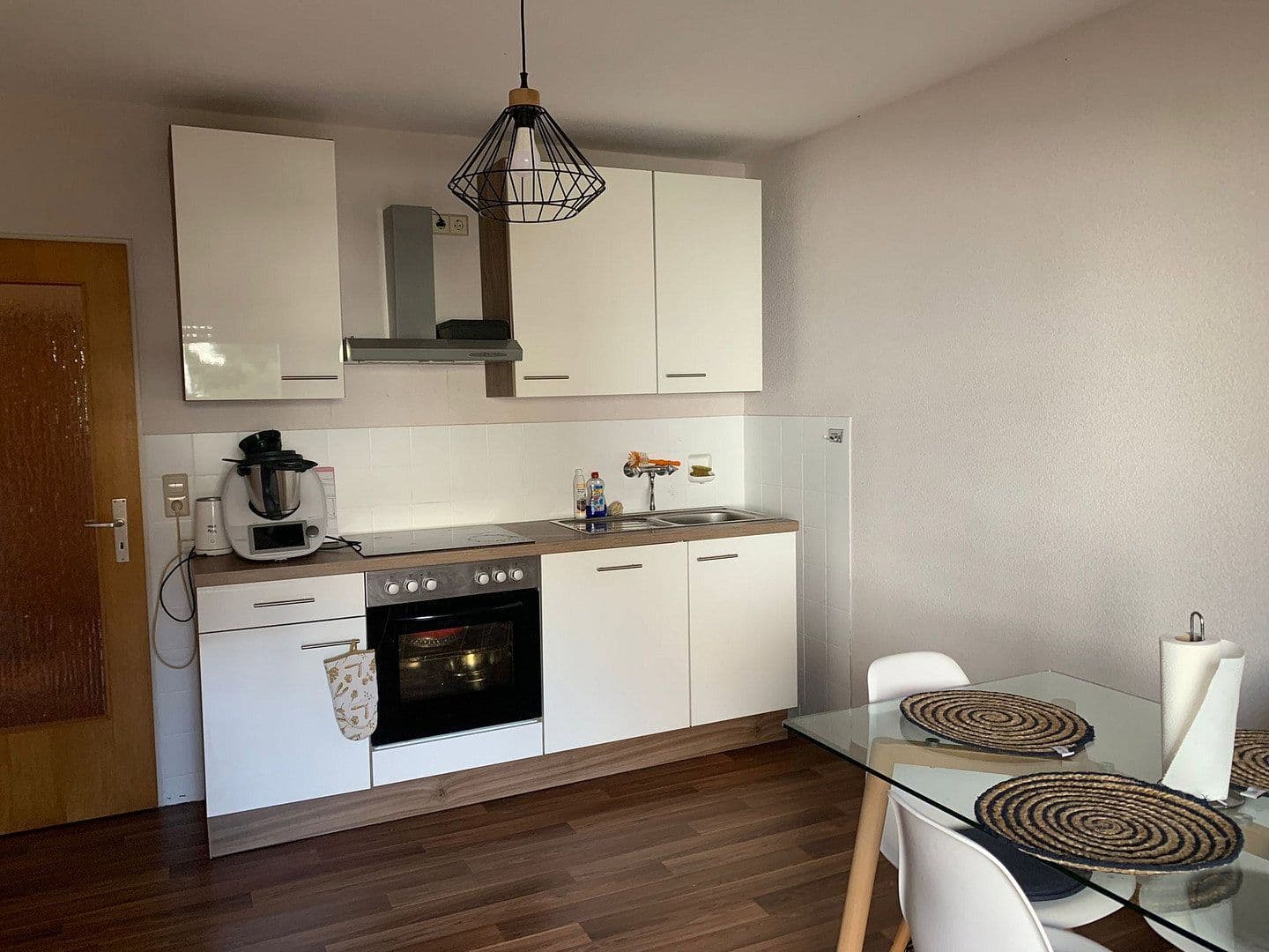 Prenájom bytu 3-izbový 86 m², Ludwigshafen, Porýnie-Falcko Prenájom bytu 3-izbový 86 m², Ludwigshafen, Porýnie-Falcko