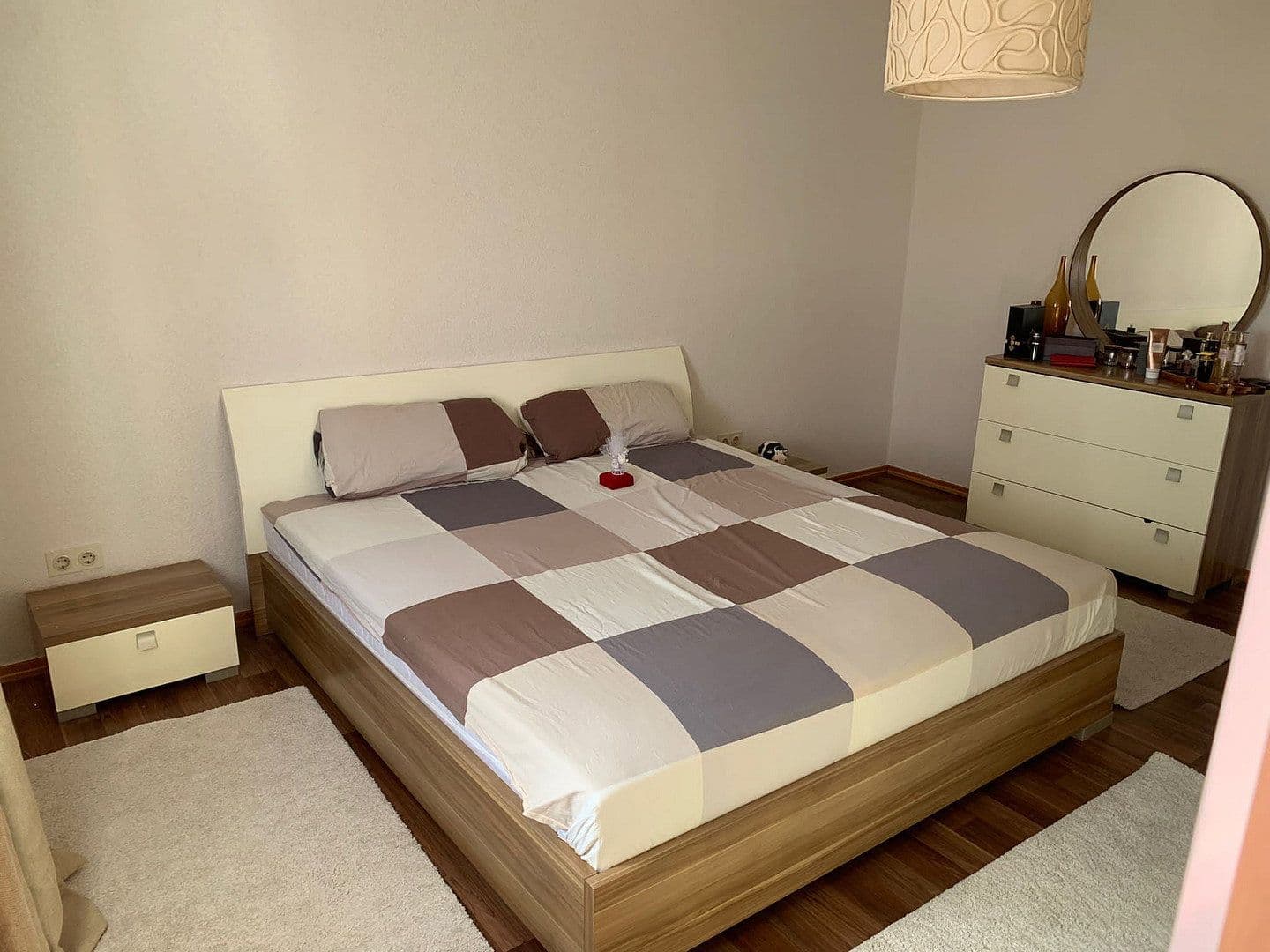 Prenájom bytu 3-izbový 86 m², Ludwigshafen, Porýnie-Falcko Prenájom bytu 3-izbový 86 m², Ludwigshafen, Porýnie-Falcko