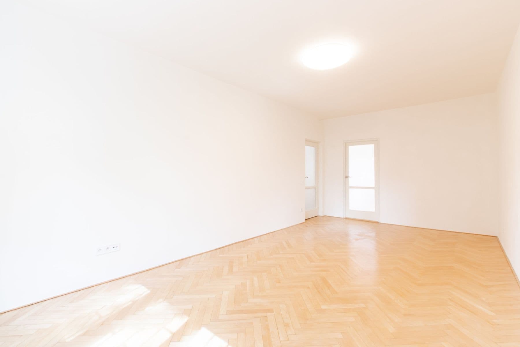 Prenájom bytu 3-izbový 73 m², Počernická, Praha, Praha Prenájom bytu 3-izbový 73 m², Počernická, Praha, Praha