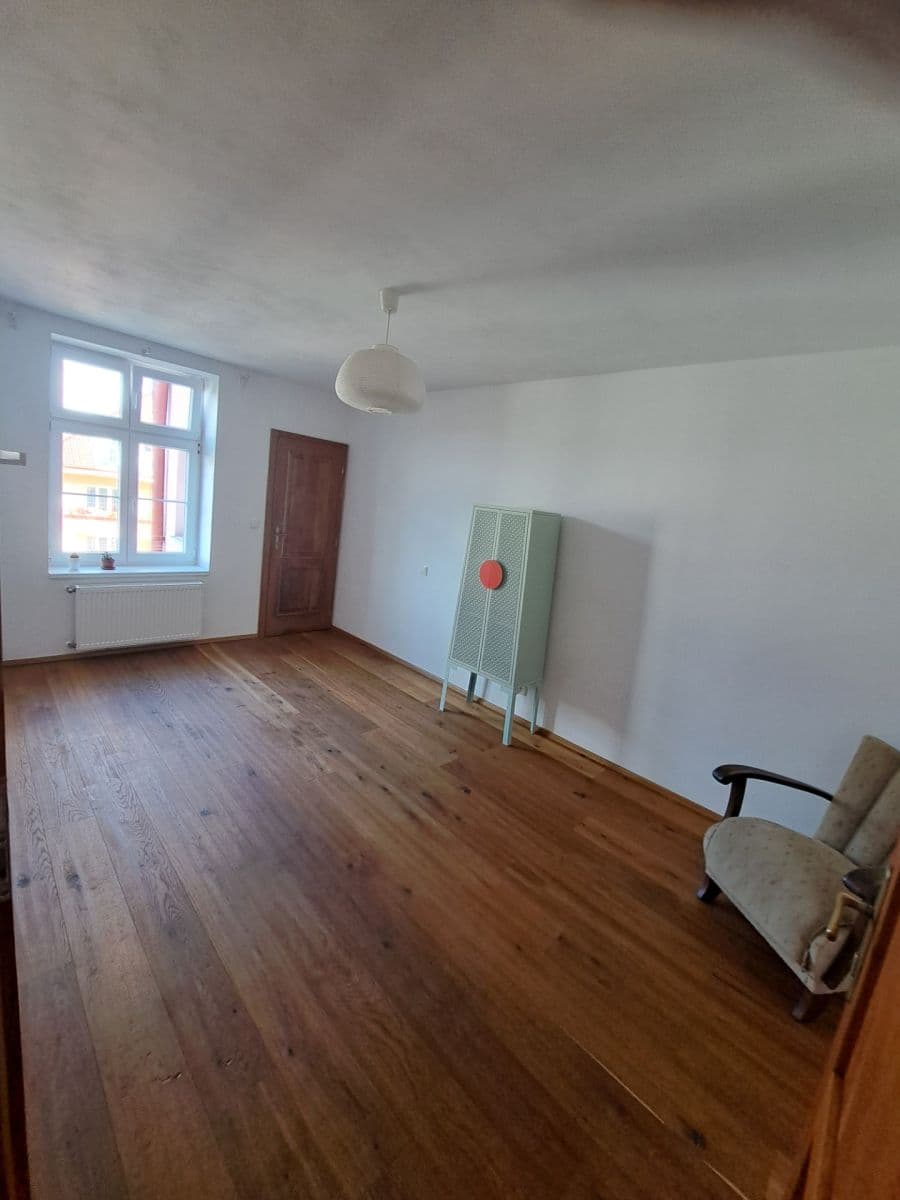 Prenájom bytu 3-izbový 70 m², Barákova, Jičín, Královéhradecký kraj Prenájom bytu 3-izbový 70 m², Barákova, Jičín, Královéhradecký kraj