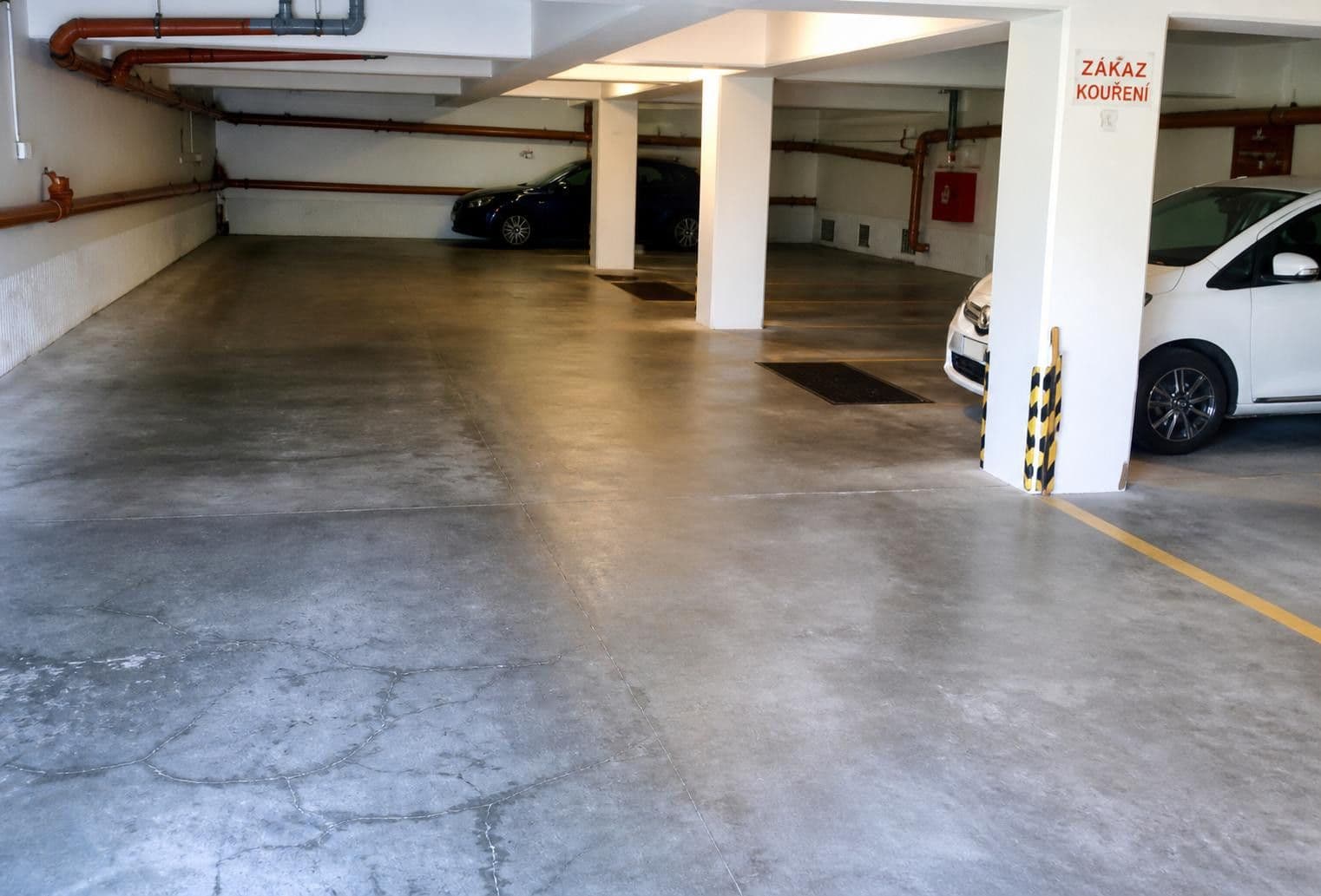 Prenájom garáže 20 m², Högrova, Brno, Jihomoravský kraj Prenájom garáže 20 m², Högrova, Brno, Jihomoravský kraj