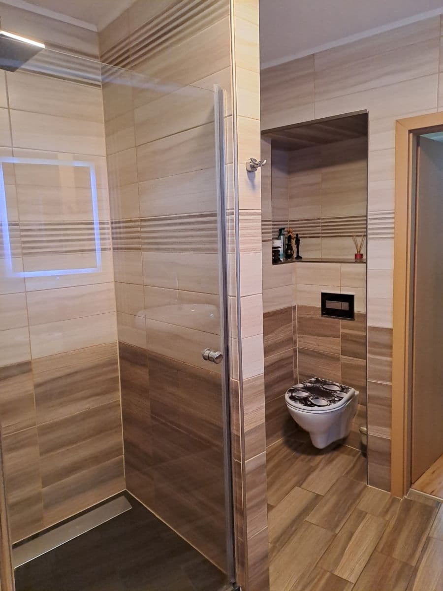 Predaj domu 412 m², pozemok 318 m², Revoluční, Šestajovice, Středočeský kraj Predaj domu 412 m², pozemok 318 m², Revoluční, Šestajovice, Středočeský kraj