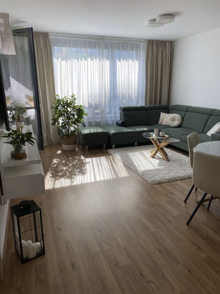 Prenájom bytu 2-izbový 52 m², Plynárenská, Ružinov, Bratislavský kraj Prenájom bytu 2-izbový 52 m², Plynárenská, Ružinov, Bratislavský kraj