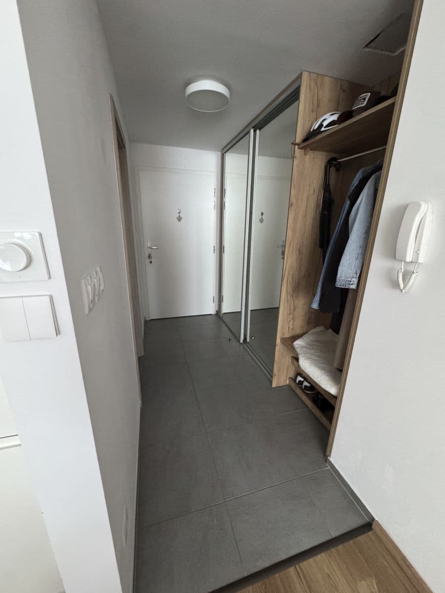 Prenájom bytu 2-izbový 52 m², Plynárenská, Ružinov, Bratislavský kraj Prenájom bytu 2-izbový 52 m², Plynárenská, Ružinov, Bratislavský kraj
