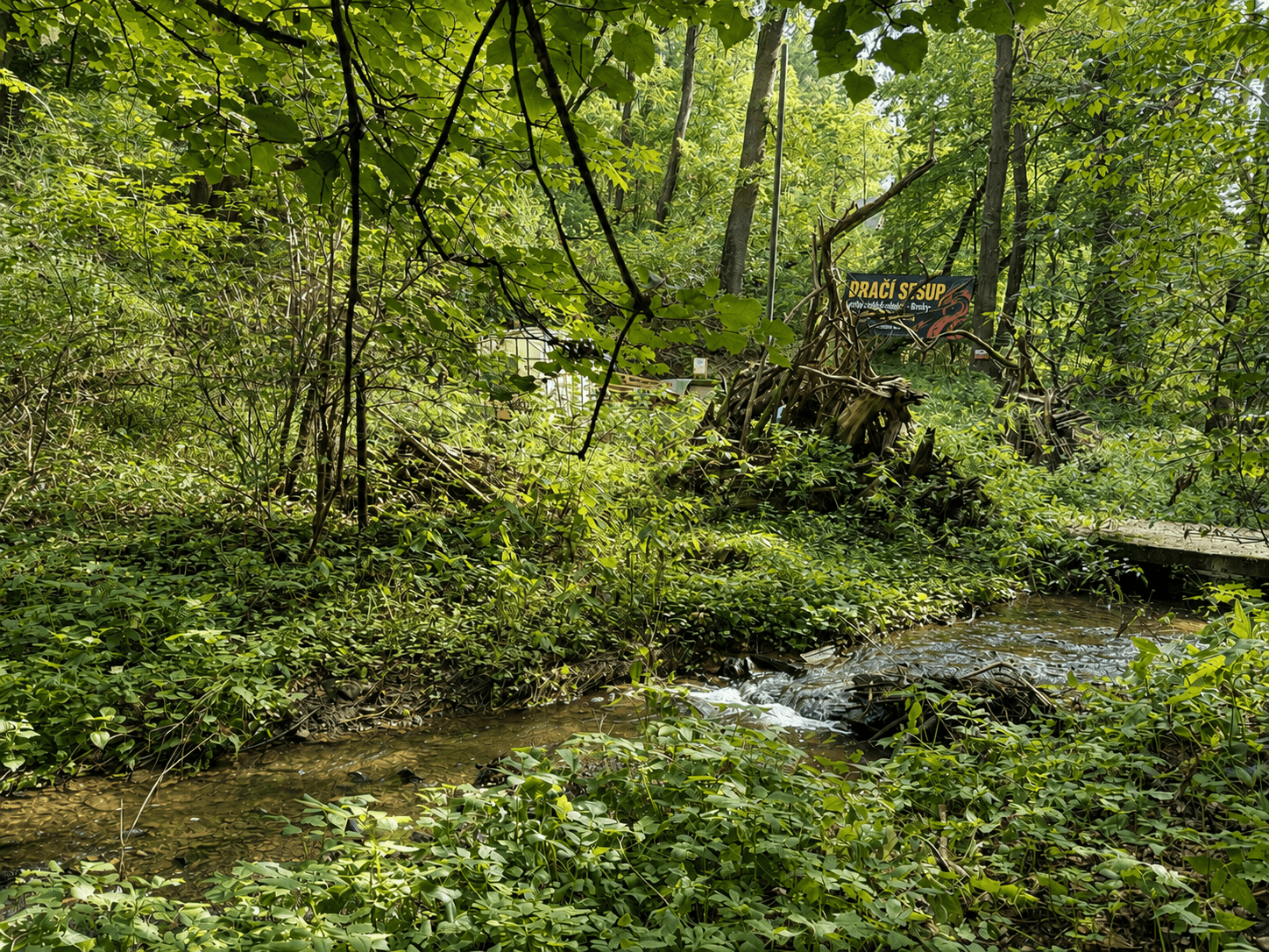 Predaj rekreačného objektu 32 m², pozemok 1.313 m², Draháňské údolí, Zdiby, Středočeský kraj Predaj rekreačného objektu 32 m², pozemok 1.313 m², Draháňské údolí, Zdiby, Středočeský kraj