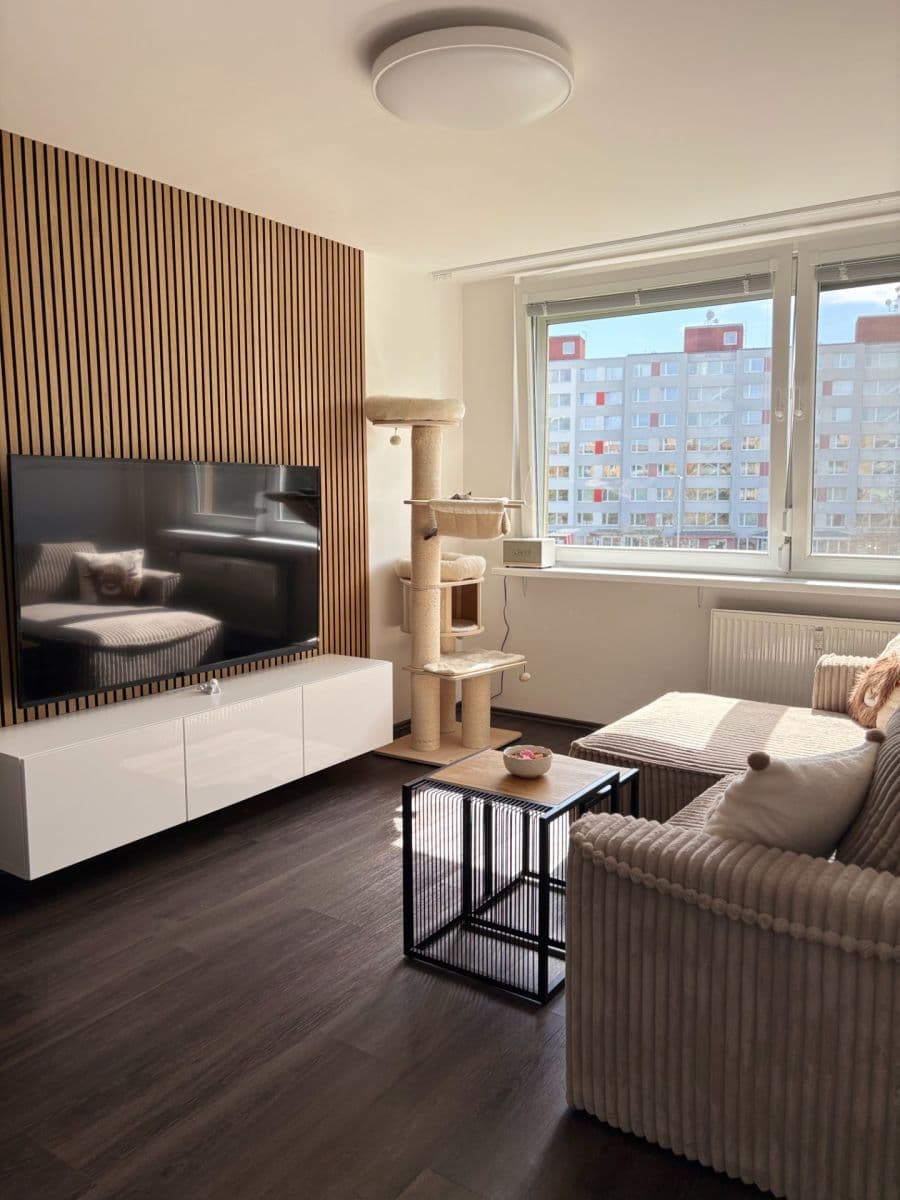 Prenájom bytu 2-izbový 44 m², Neapolská, Praha, Praha Prenájom bytu 2-izbový 44 m², Neapolská, Praha, Praha