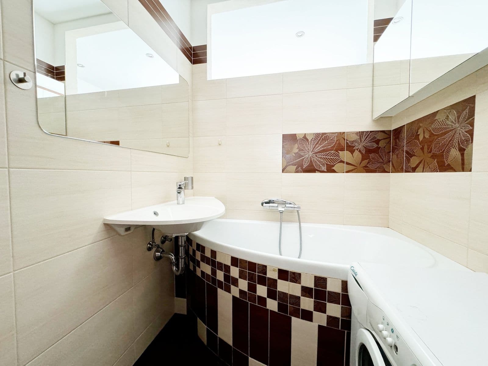 Prenájom bytu 2-izbový 54 m², Na Petřinách, Praha, Praha Prenájom bytu 2-izbový 54 m², Na Petřinách, Praha, Praha