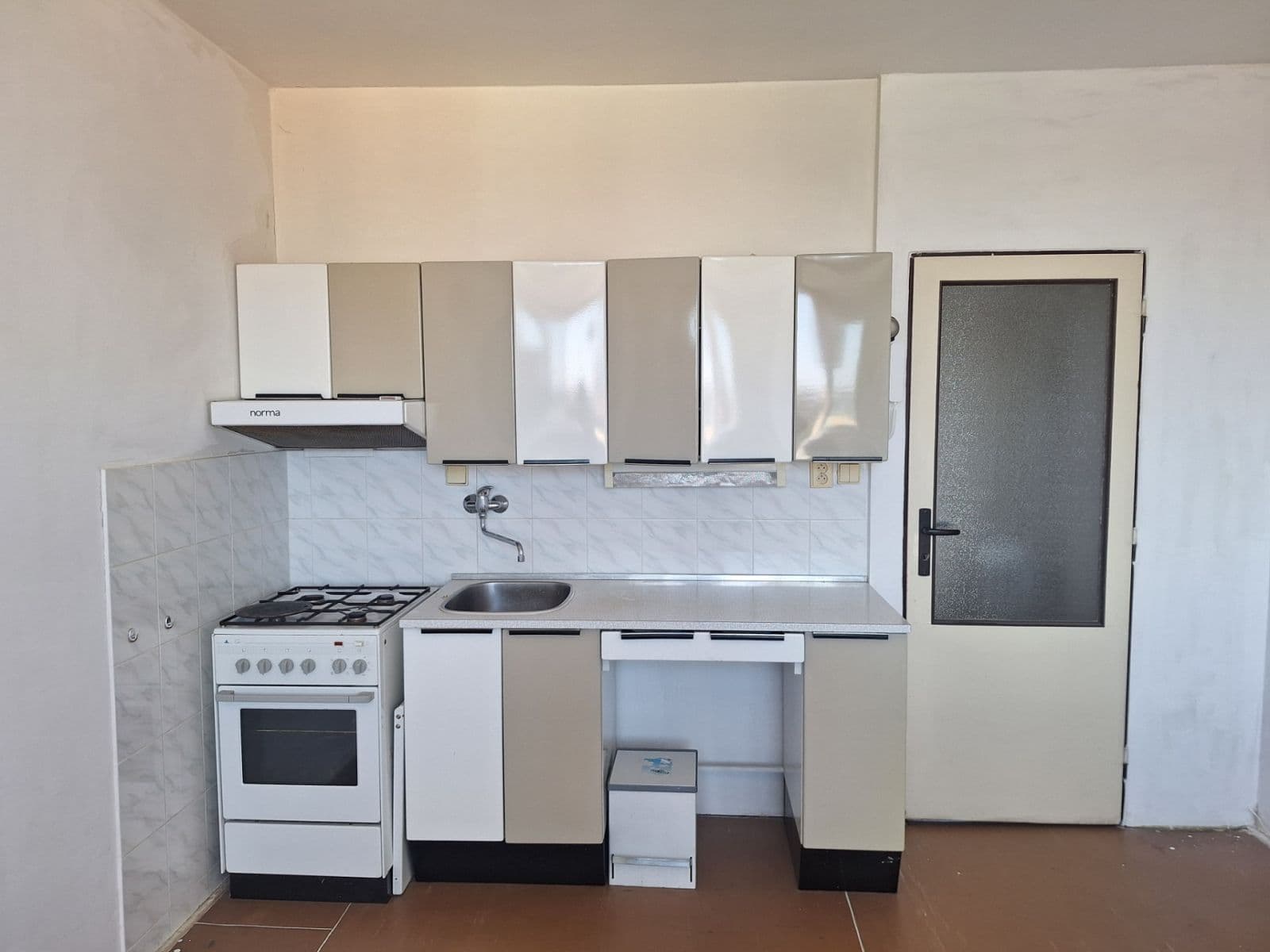Prenájom bytu 1-izbový 42 m², Lábkova, Plzeň, Plzeňský kraj Prenájom bytu 1-izbový 42 m², Lábkova, Plzeň, Plzeňský kraj