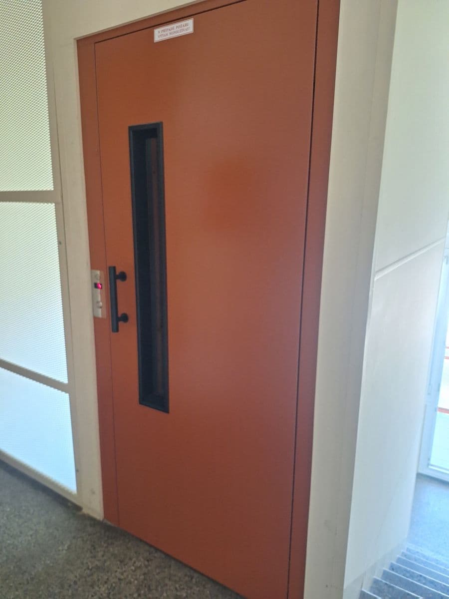 Prenájom bytu 1-izbový 42 m², Lábkova, Plzeň, Plzeňský kraj Prenájom bytu 1-izbový 42 m², Lábkova, Plzeň, Plzeňský kraj