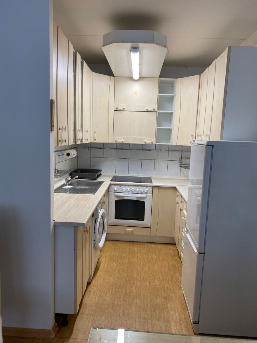 Prenájom bytu 2-izbový 43 m², Hrdličkova, Praha, Praha Prenájom bytu 2-izbový 43 m², Hrdličkova, Praha, Praha