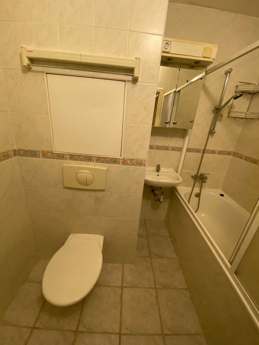 Prenájom bytu 2-izbový 43 m², Hrdličkova, Praha, Praha Prenájom bytu 2-izbový 43 m², Hrdličkova, Praha, Praha