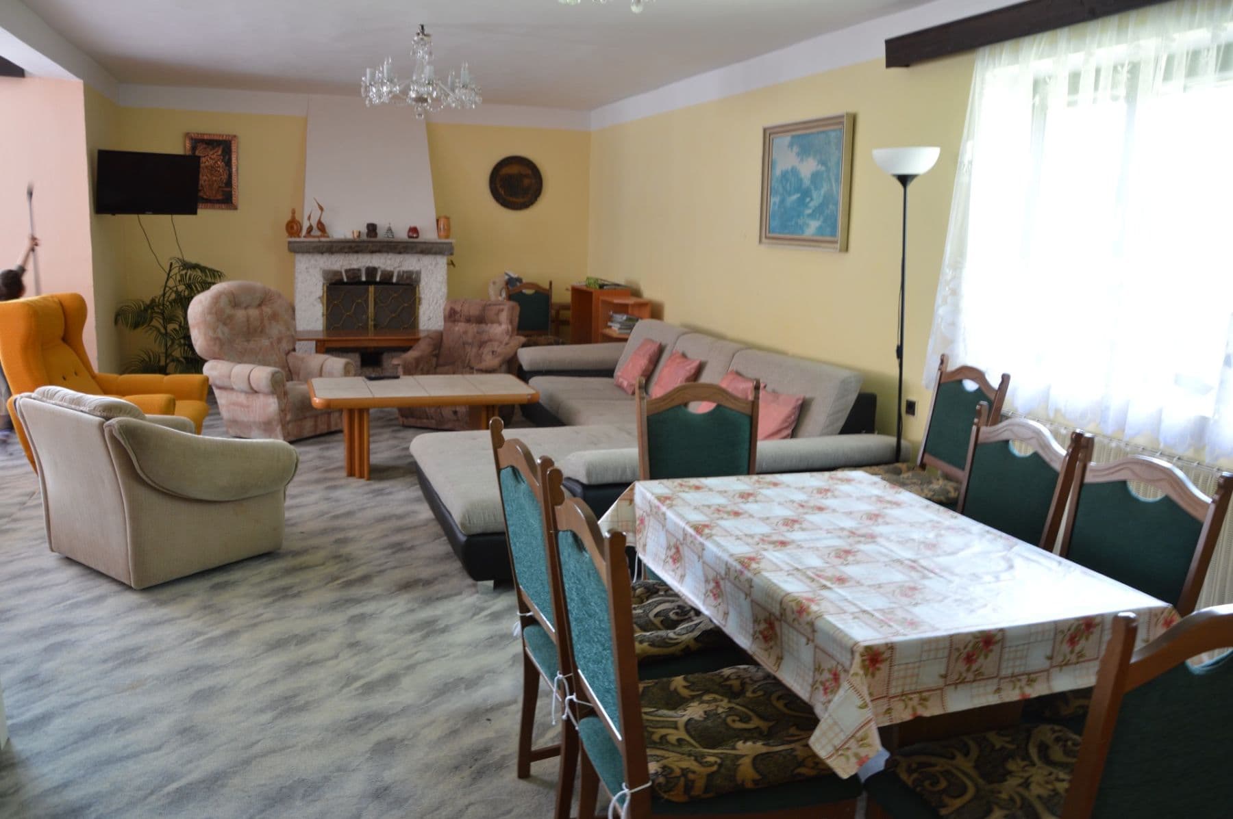 Prenájom domu 320 m², pozemok 1.700 m², Dívčice, Jihočeský kraj Prenájom domu 320 m², pozemok 1.700 m², Dívčice, Jihočeský kraj