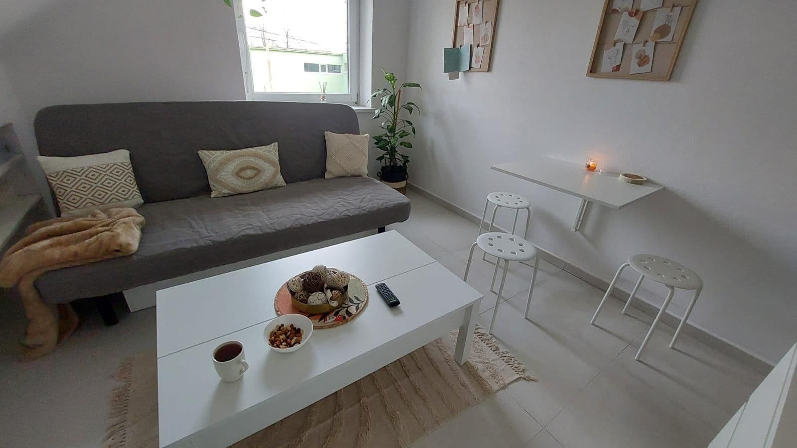 Prenájom bytu 1-izbový 30 m², K Raškovci, Kolín, Středočeský kraj Prenájom bytu 1-izbový 30 m², K Raškovci, Kolín, Středočeský kraj