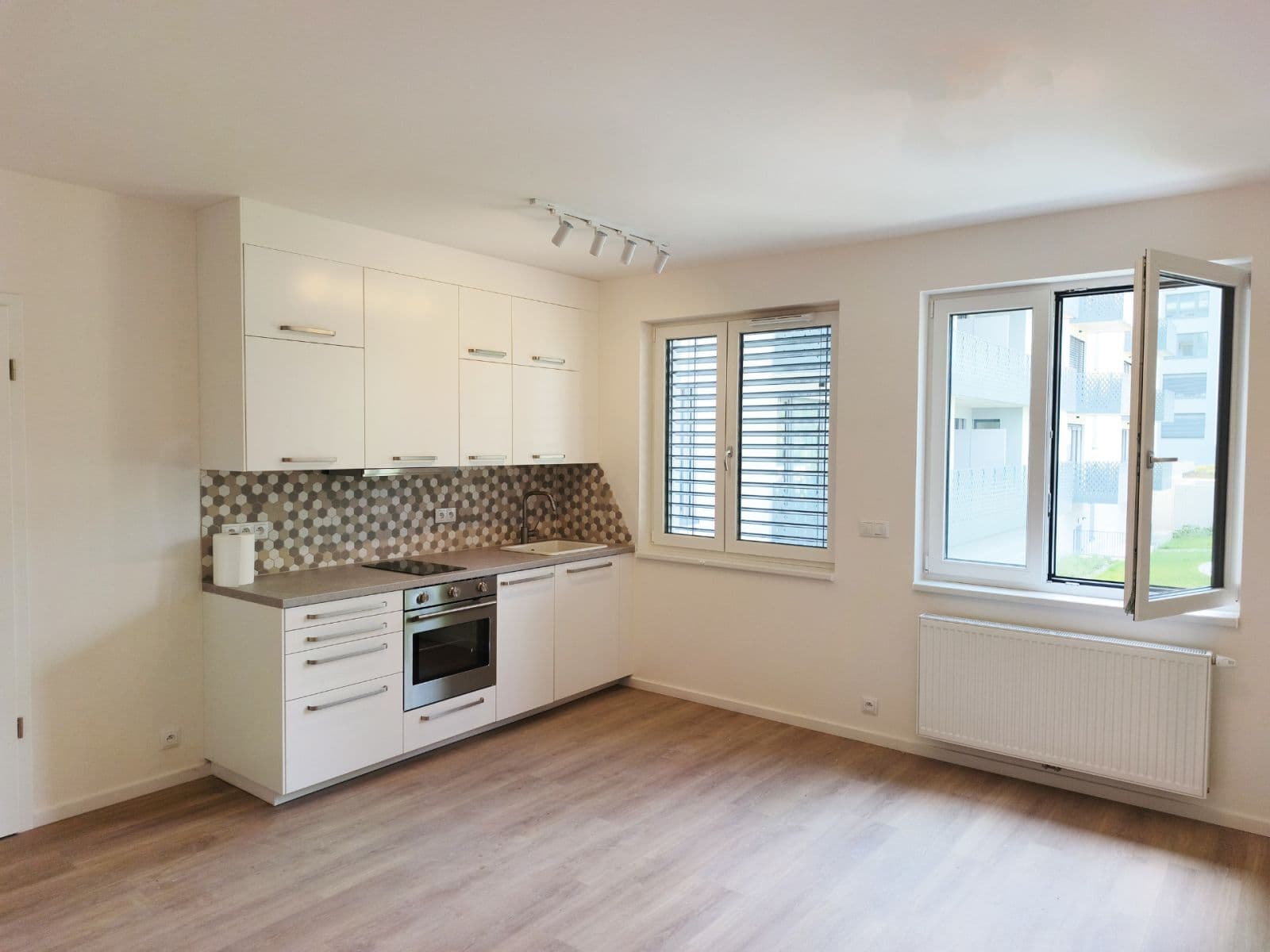 Prenájom bytu 1-izbový 32 m², Divíškové, Praha, Praha Prenájom bytu 1-izbový 32 m², Divíškové, Praha, Praha