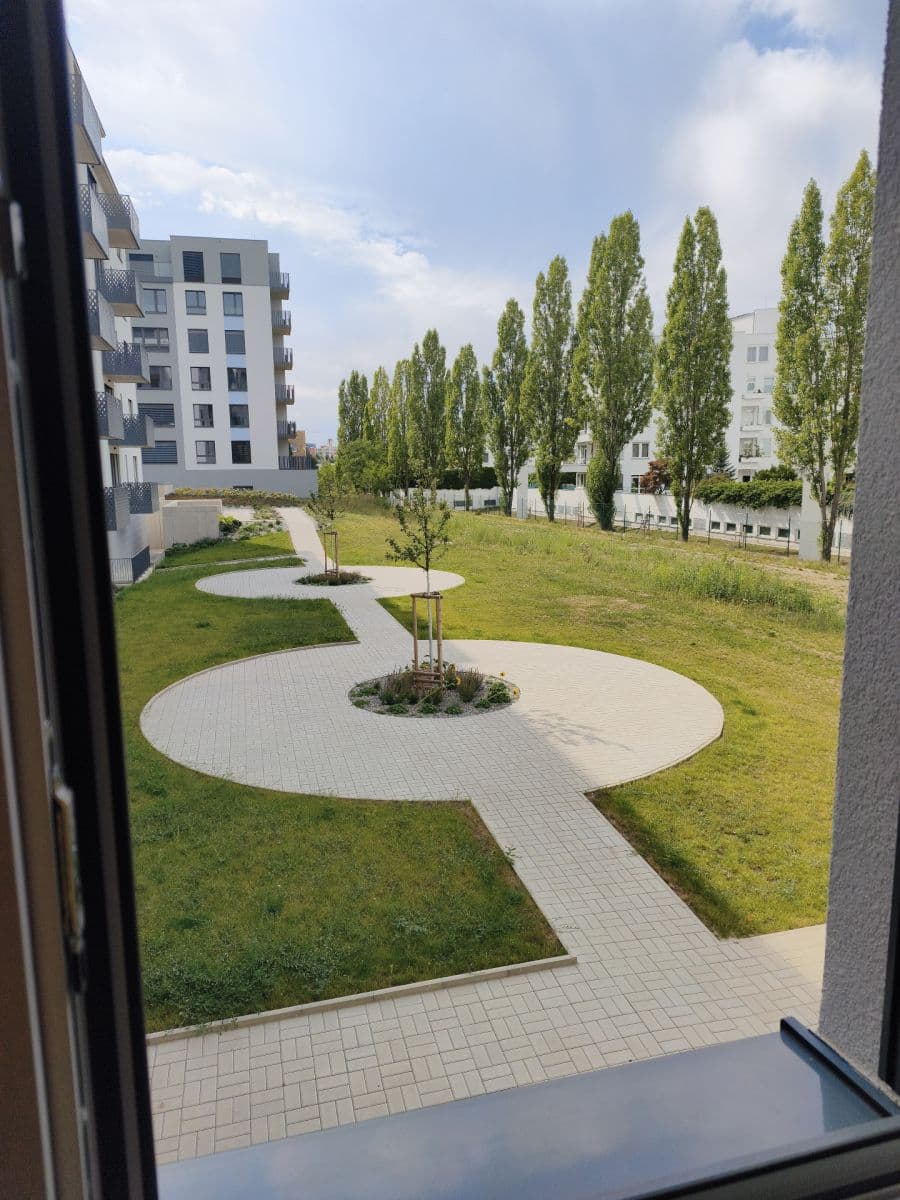 Prenájom bytu 1-izbový 32 m², Divíškové, Praha, Praha Prenájom bytu 1-izbový 32 m², Divíškové, Praha, Praha
